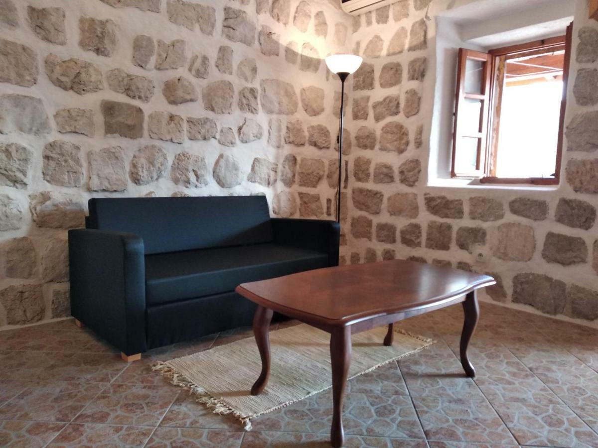 Old House Perast Apartment Exterior photo